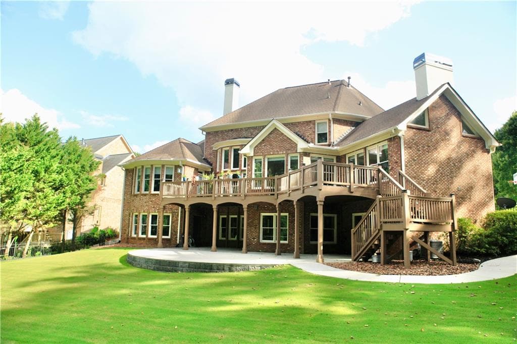 6 bedroom, 7 bathroom, 7,803 sq ft single family residence for sale at 2201 Hunters Green Drive, Lawrenceville, GA 30043 — photo 6