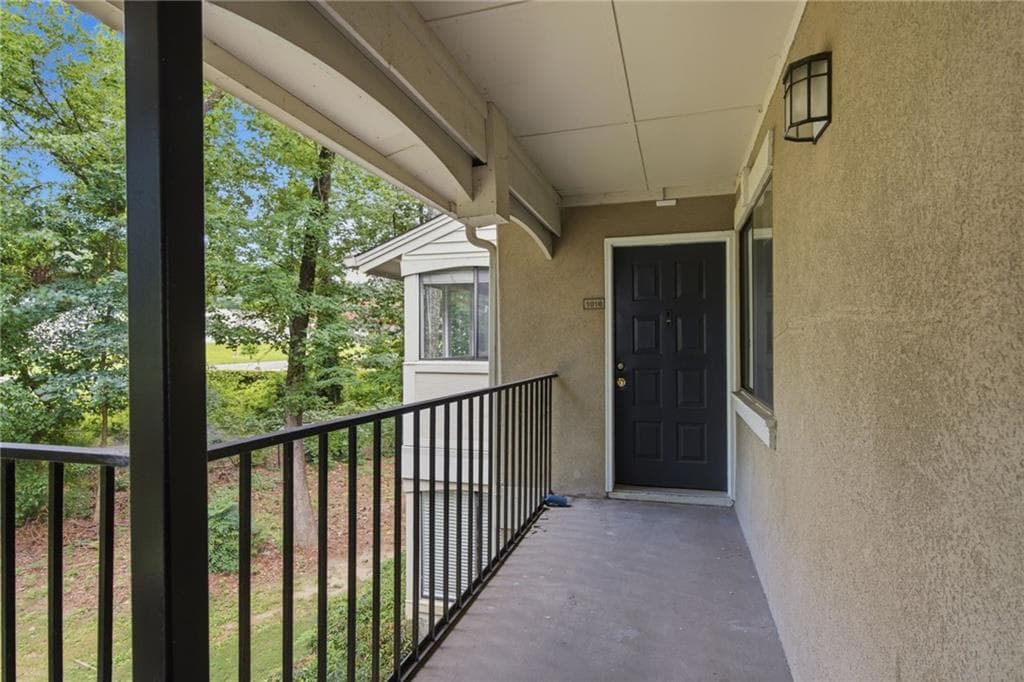 2 bedroom, 2 bathroom, 1,142 sq ft condominium for sale at 1016 Wingate Way, Sandy Springs, GA 30350 — photo 9