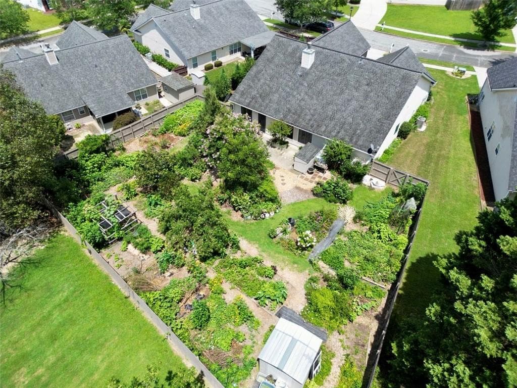 4 bedroom, 2 bathroom, 2,610 sq ft single family residence under contract at 1661 Jami Hollow Way, Lawrenceville, GA 30043 — photo 6