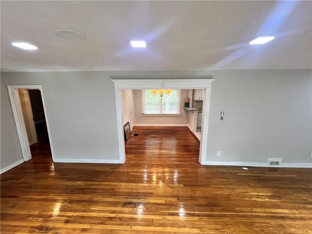 3 bedroom, 1 bathroom, 1,800 sq ft single family residence for sale at 2229 Beecher Circle, Atlanta, GA 30311 — photo 3