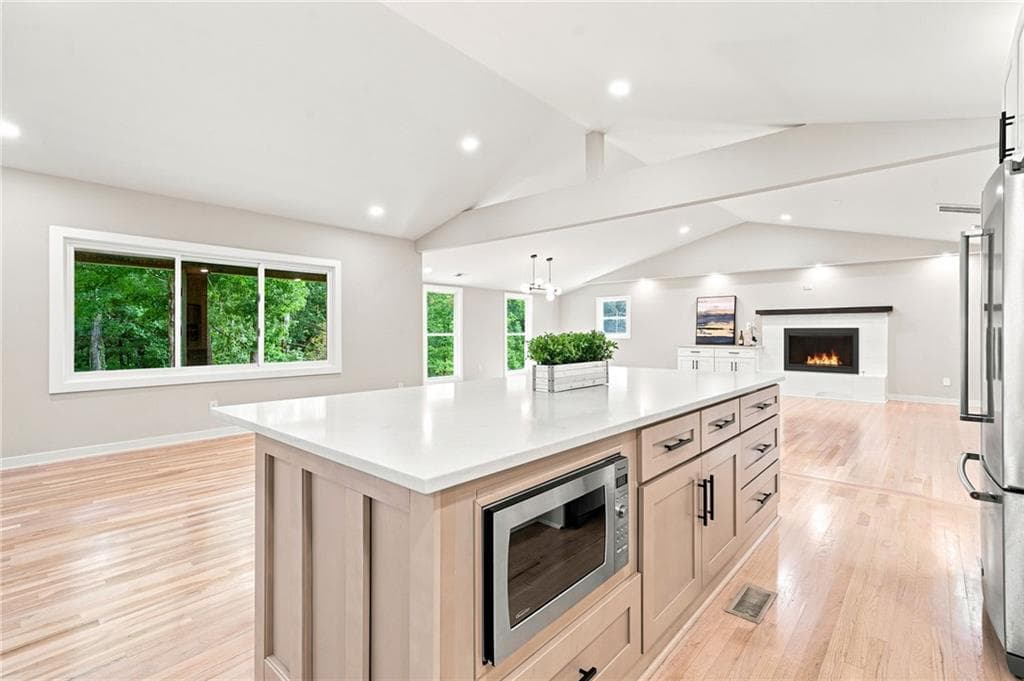 4 bedroom, 3 bathroom, 2,725 sq ft single family residence for sale at 2618 Beechwood Drive, Marietta, GA 30062 — photo 8