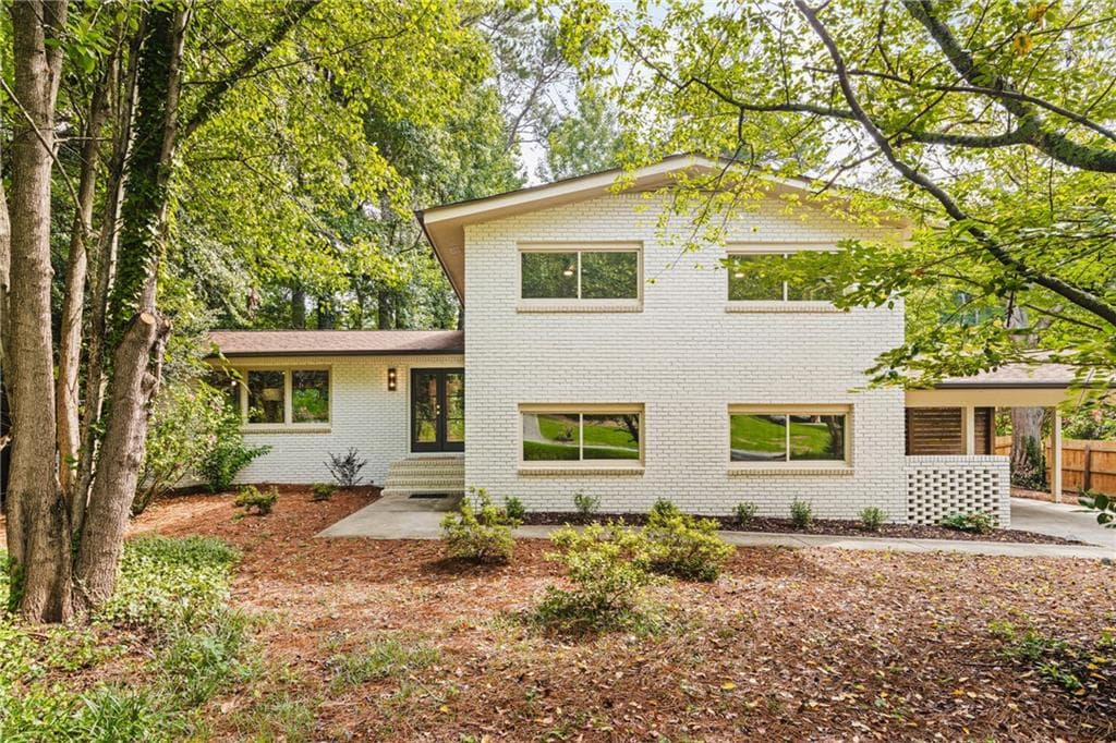 2820 Ponderosa Circle, Decatur, GA 30033 — most recent listing photo