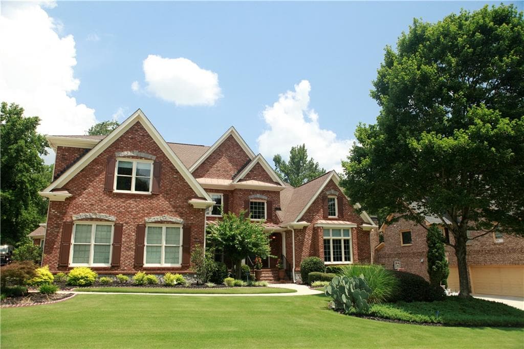 6 bedroom, 7 bathroom, 7,803 sq ft single family residence for sale at 2201 Hunters Green Drive, Lawrenceville, GA 30043 — photo 3