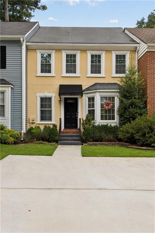 3 bedroom, 3 bathroom, 1,694 sq ft townhouse for sale at 565 Salem Woods Drive, Marietta, GA 30067 — photo 2