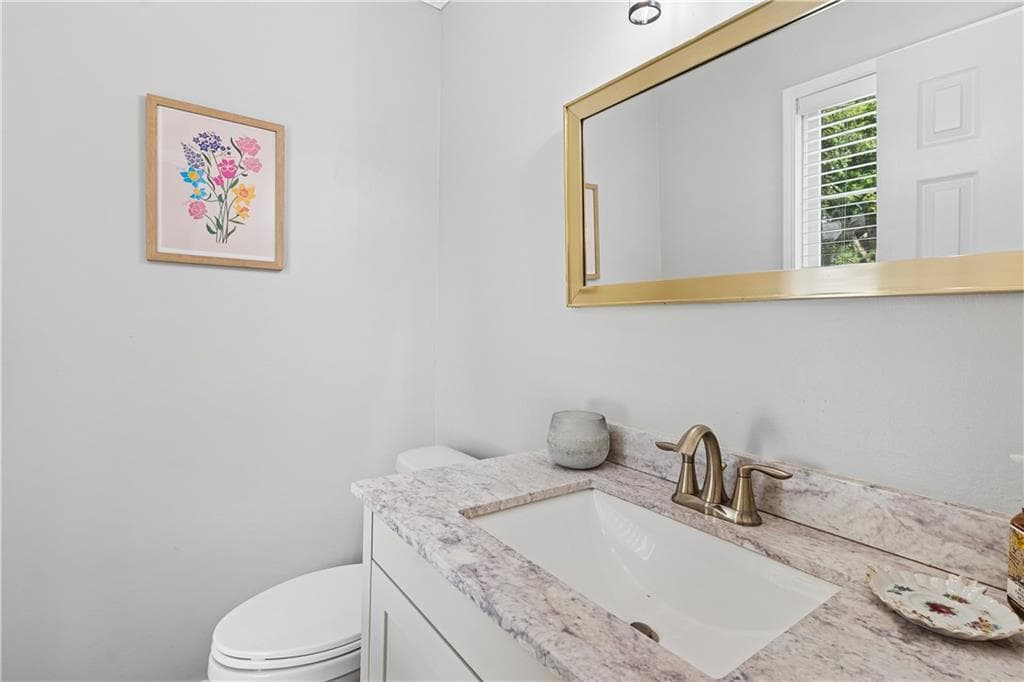 3 bedroom, 3 bathroom, 1,694 sq ft townhouse for sale at 565 Salem Woods Drive, Marietta, GA 30067 — photo 4