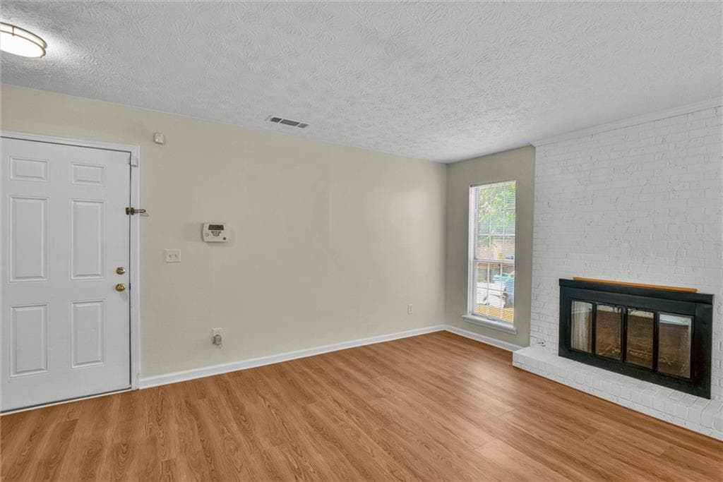 2 bedroom, 3 bathroom, 1,196 sq ft townhouse under contract at 1111 Greenyard Way, Norcross, GA 30093 — photo 4