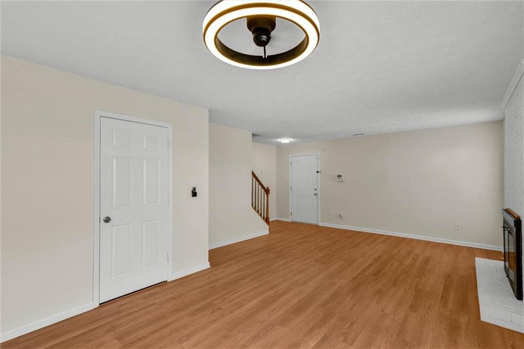 2 bedroom, 3 bathroom, 1,196 sq ft townhouse under contract at 1111 Greenyard Way, Norcross, GA 30093 — photo 6