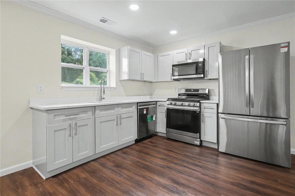 2 bedroom, 3 bathroom, 1,280 sq ft townhouse under contract at 6456 Abercorn Street, Union City, GA 30291 — photo 3