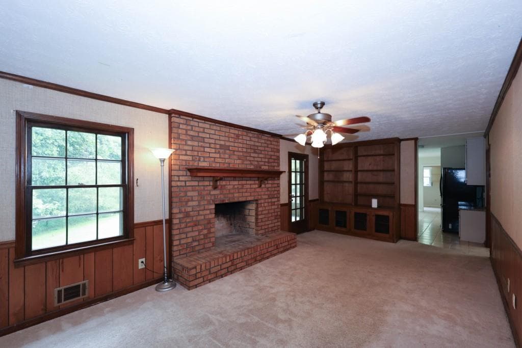 3 bedroom, 2 bathroom, 2,700 sq ft single family residence under contract at 5315 Pounds Drive, Stone Mountain, GA 30087 — photo 4