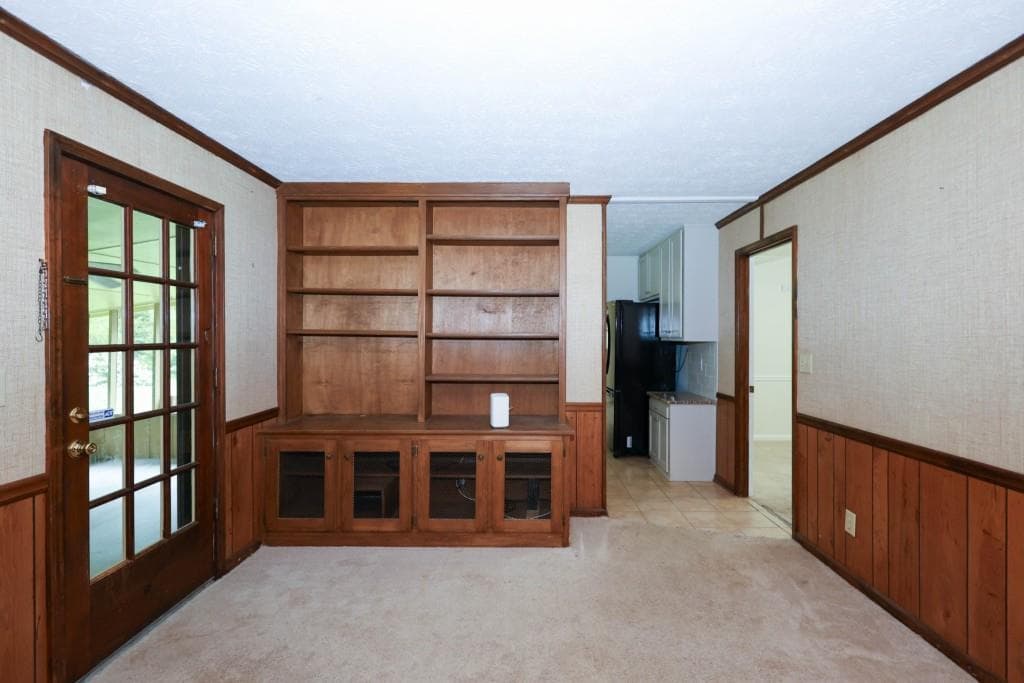 3 bedroom, 2 bathroom, 2,700 sq ft single family residence under contract at 5315 Pounds Drive, Stone Mountain, GA 30087 — photo 7