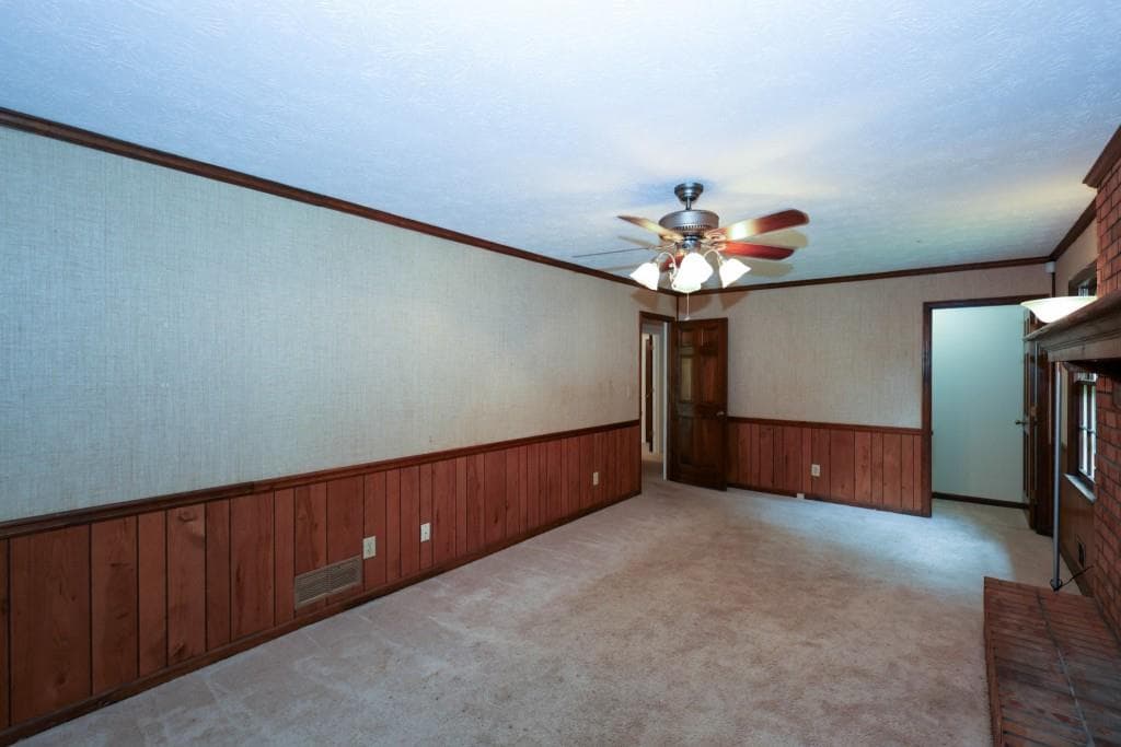 3 bedroom, 2 bathroom, 2,700 sq ft single family residence under contract at 5315 Pounds Drive, Stone Mountain, GA 30087 — photo 8
