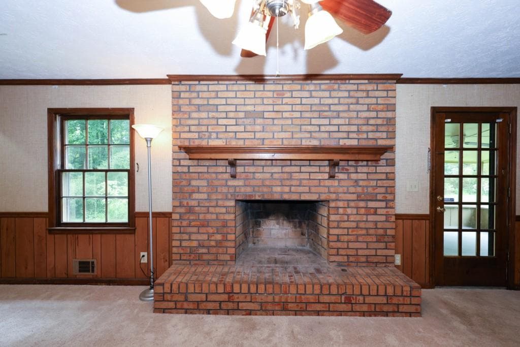 3 bedroom, 2 bathroom, 2,700 sq ft single family residence under contract at 5315 Pounds Drive, Stone Mountain, GA 30087 — photo 9