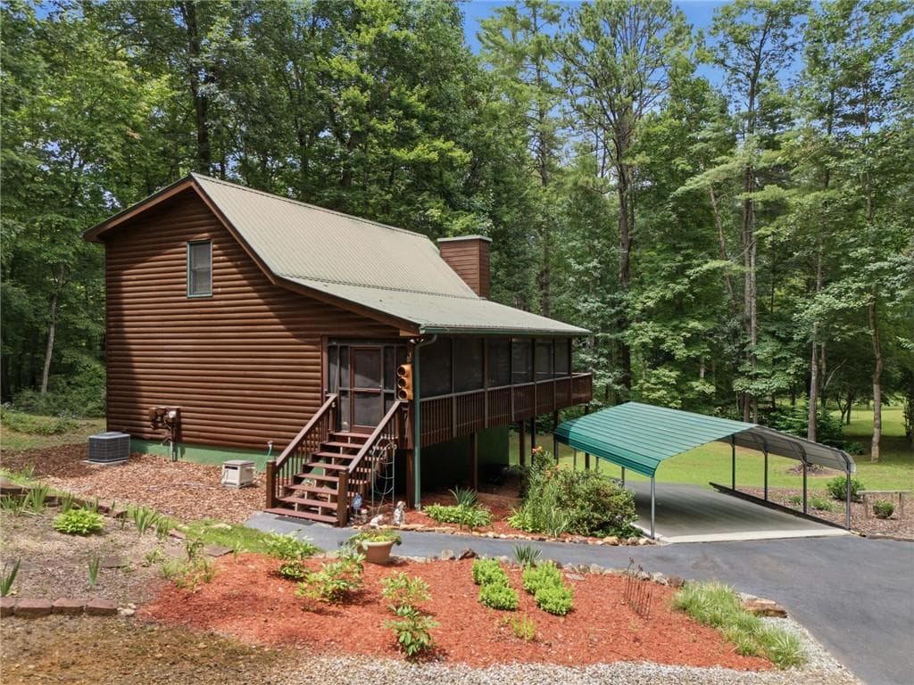 3 bedroom, 3 bathroom, 1,872 sq ft single family residence for sale at 2447 Hi River Road, Hiawassee, GA 30546 — photo 5