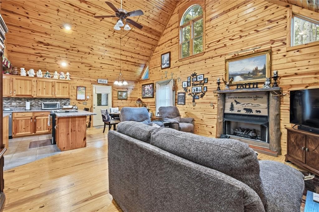 3 bedroom, 3 bathroom, 1,872 sq ft single family residence for sale at 2447 Hi River Road, Hiawassee, GA 30546 — photo 9