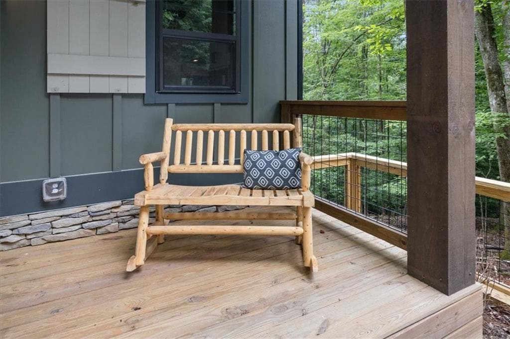 3 bedroom, 3 bathroom, 2,531 sq ft single family residence for sale at 129 Monticello Drive, Ellijay, GA 30540 — photo 5