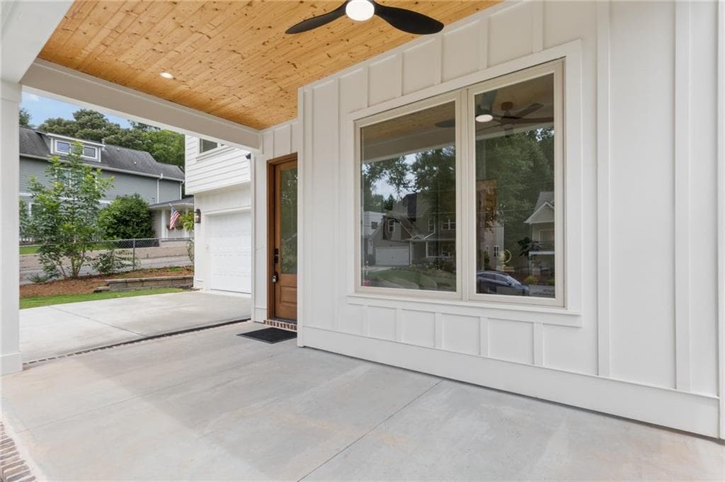 5 bedroom, 4 bathroom, 3,400 sq ft single family residence for sale at 2471 Edwards Drive, Atlanta, GA 30318 — photo 3