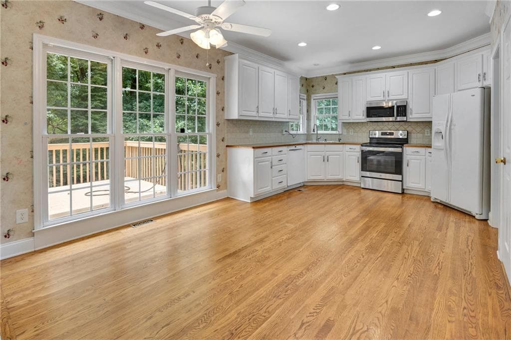 5 bedroom, 4 bathroom, 1,982 sq ft single family residence for sale at 1812 Cotton Lane, Loganville, GA 30052 — photo 9