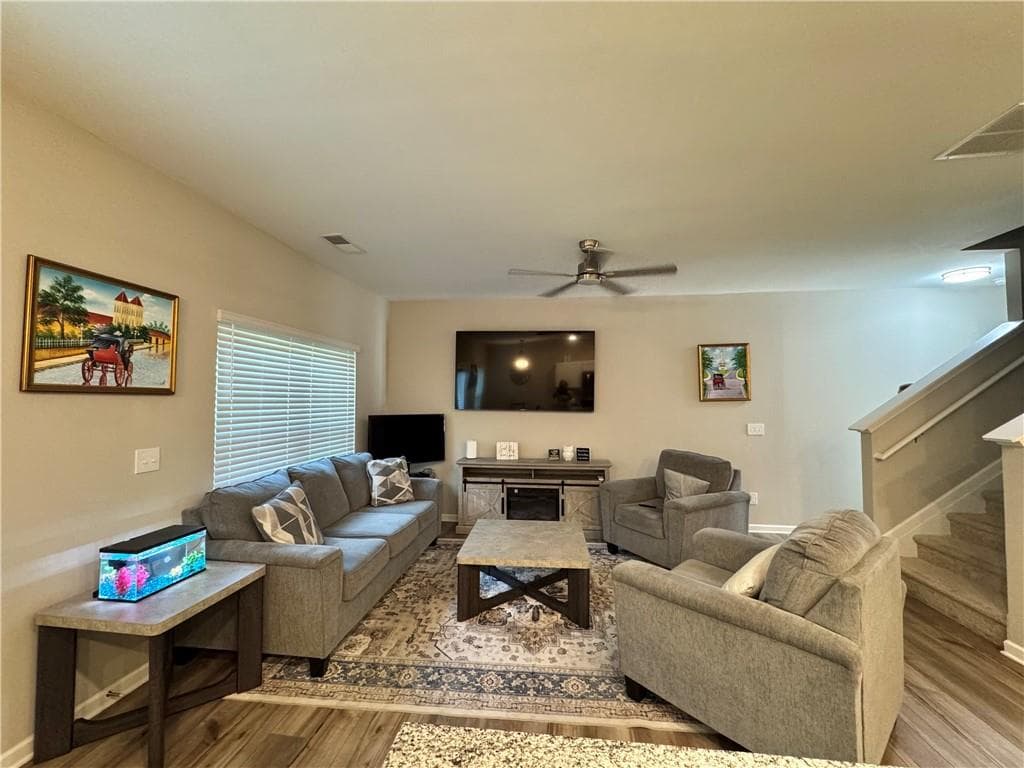 3 bedroom, 3 bathroom, 1,728 sq ft townhouse for sale at 1433 Ben Park Way, Grayson, GA 30017 — photo 5