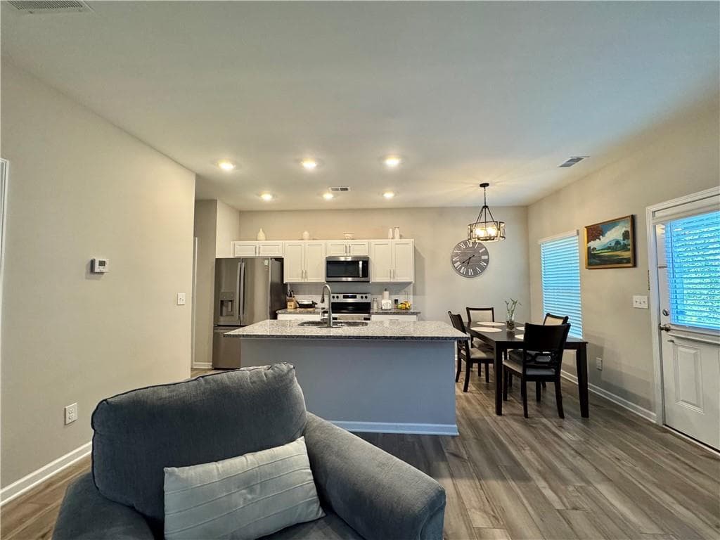 3 bedroom, 3 bathroom, 1,728 sq ft townhouse for sale at 1433 Ben Park Way, Grayson, GA 30017 — photo 7