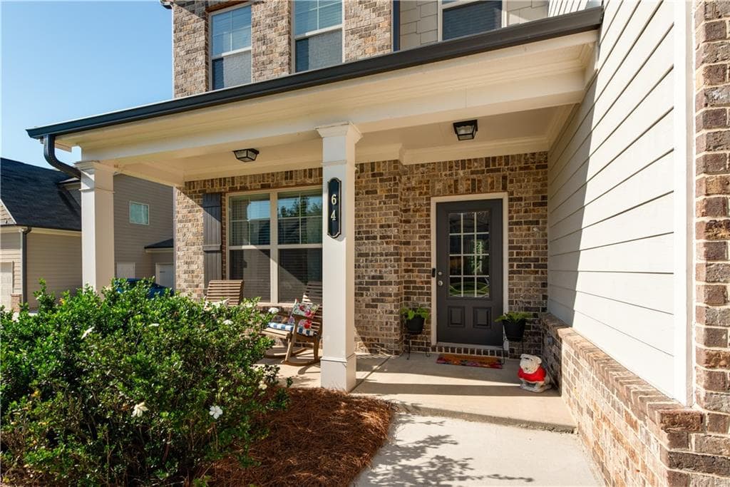 4 bedroom, 3 bathroom, 2,519 sq ft single family residence for sale at 64 Heron Court, Jefferson, GA 30549 — photo 2