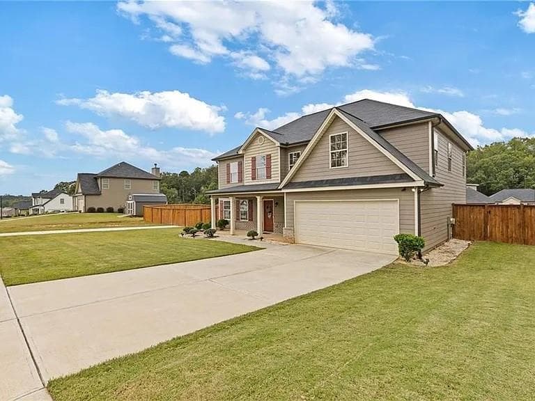 4 bedroom, 3 bathroom, 2,659 sq ft single family residence for sale at 796 Pinnacle Drive, Winder, GA 30680 — photo 2