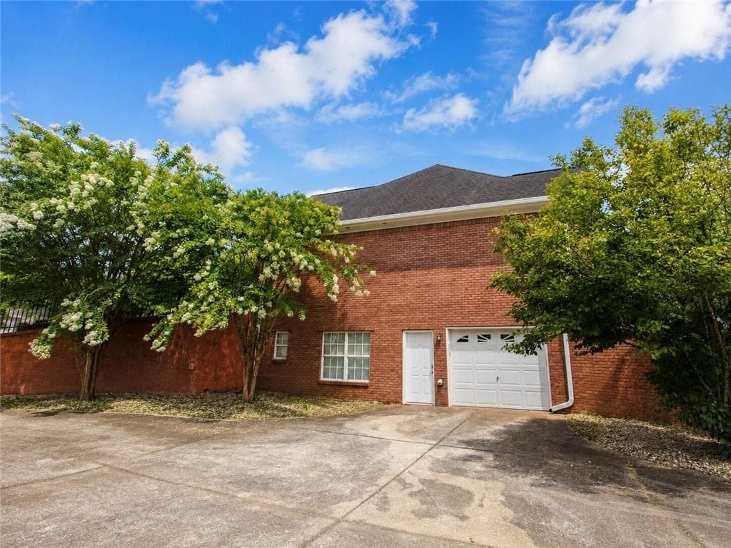 3 bedroom, 3 bathroom, 3,423 sq ft single family residence under contract at 4275 Rosestone Court, Douglasville, GA 30135 — photo 5