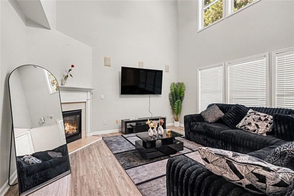 4 bedroom, 3 bathroom, 2,843 sq ft single family residence under contract at 1641 Hedington Court, Lawrenceville, GA 30045 — photo 9