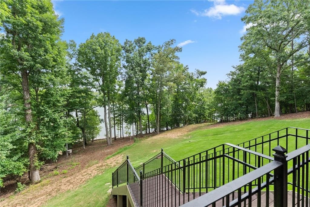 5 bedroom, 6 bathroom, 5,180 sq ft single family residence for sale at 2819 NE Point Overlook, Gainesville, GA 30501 — photo 7