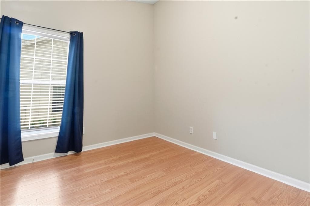 3 bedroom, 2 bathroom, 1,518 sq ft single family residence for sale at 3314 Freedom Landing, Kennesaw, GA 30144 — photo 7