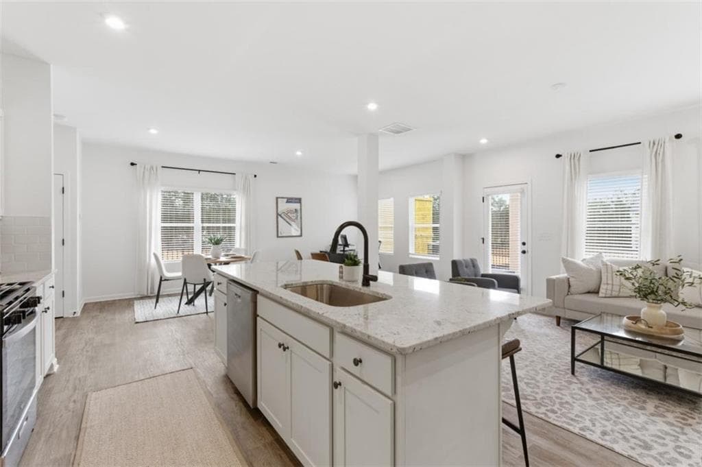 4 bedroom, 3 bathroom, 2,025 sq ft townhouse under contract at 1198 Park Center Circle, Austell, GA 30168 — photo 6
