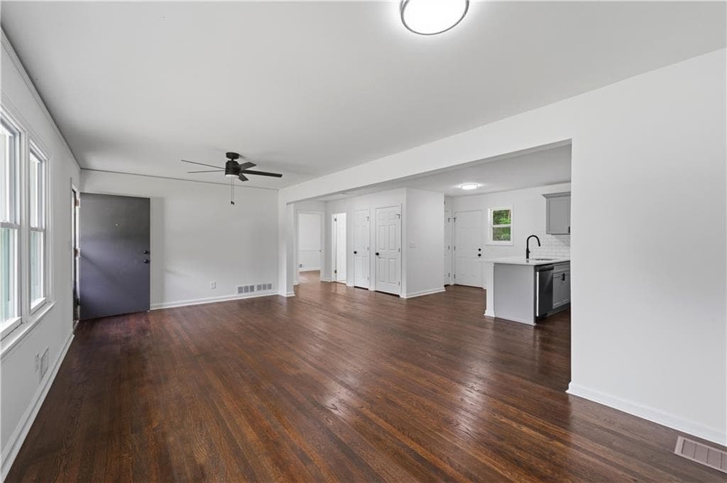 3 bedroom, 2 bathroom, 1,328 sq ft single family residence for sale at 111 Woodhaven Drive, Jonesboro, GA 30236 — photo 7