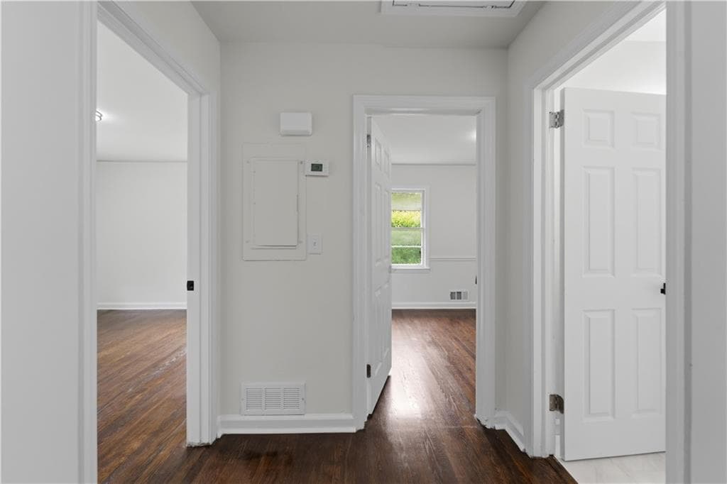 3 bedroom, 2 bathroom, 1,328 sq ft single family residence for sale at 111 Woodhaven Drive, Jonesboro, GA 30236 — photo 8