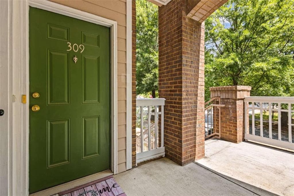 1 bedroom, 1 bathroom, 805 sq ft condominium for rent at 1752 Pryor Road 309, Atlanta, GA 30315 for $1,600 a month — photo 3