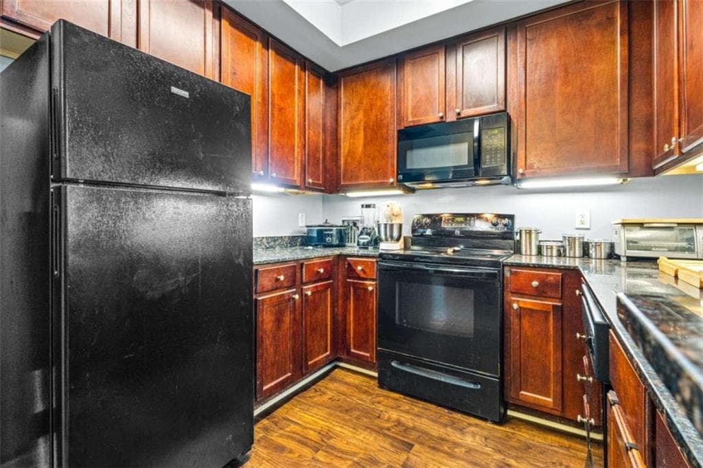 1 bedroom, 1 bathroom, 805 sq ft condominium for rent at 1752 Pryor Road 309, Atlanta, GA 30315 for $1,600 a month — photo 9