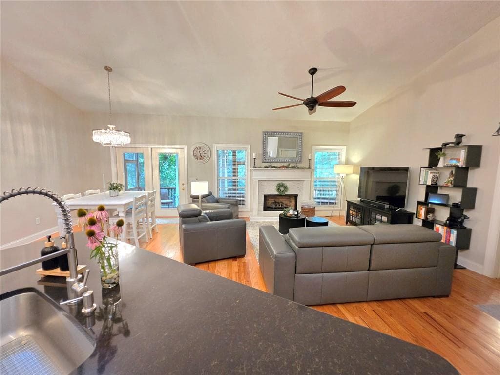 3 bedroom, 3 bathroom, 2,110 sq ft single family residence under contract at 437 Lumber Company Road, Talking Rock, GA 30175 — photo 3