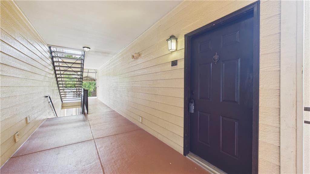 2 bedroom, 2 bathroom, 1,160 sq ft condominium sold at 3777 Peachtree Road 1321, Atlanta, GA 30319