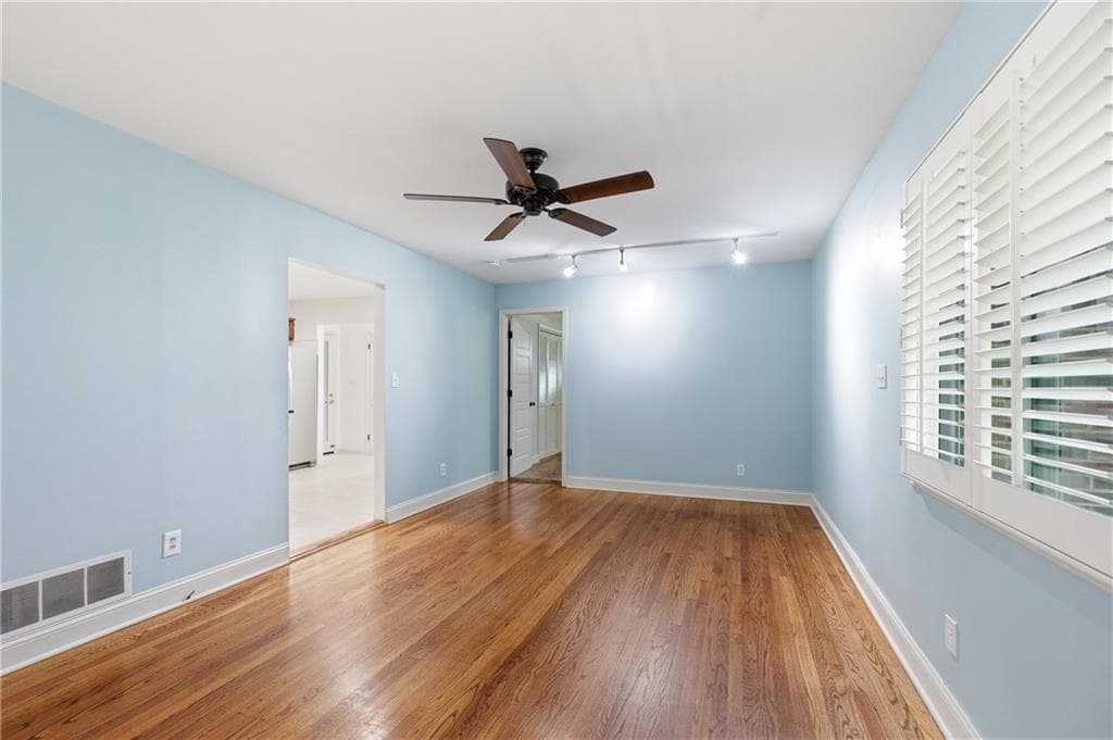 3 bedroom, 2 bathroom, 1,502 sq ft single family residence for rent at 1171 Starline Drive, Smyrna, GA 30080 for $2,500 a month — photo 6