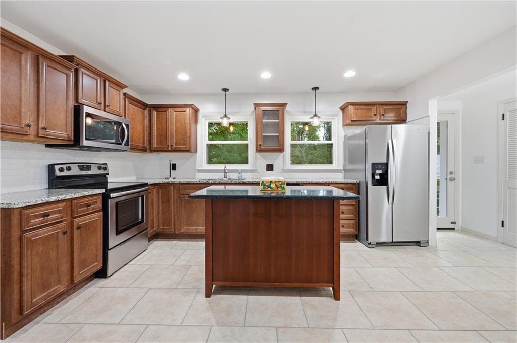 3 bedroom, 2 bathroom, 1,502 sq ft single family residence for rent at 1171 Starline Drive, Smyrna, GA 30080 for $2,500 a month — photo 3