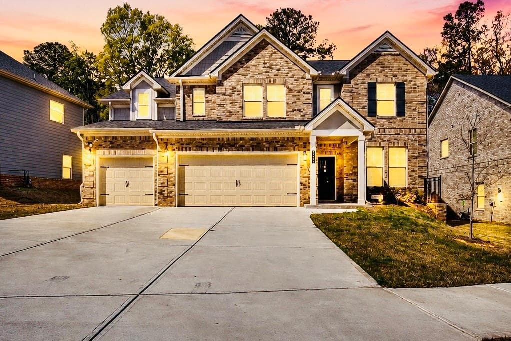 5 bedroom, 3 bathroom, 3,162 sq ft single family residence for sale at 4890 Sultana Way, Atlanta, GA 30331