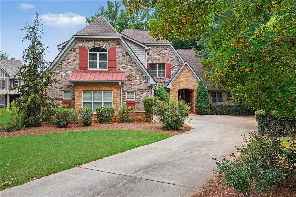 4 bedroom, 4 bathroom, 3,659 sq ft single family residence for sale at 157 Mariahs Walk, Hampton, GA 30228 — photo 2