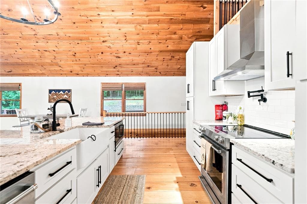 4 bedroom, 4 bathroom, 3,360 sq ft single family residence for sale at 314 Northcutt Road, Ellijay, GA 30540 — photo 5