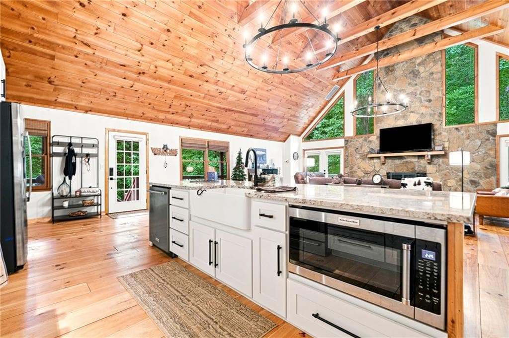 4 bedroom, 4 bathroom, 3,360 sq ft single family residence for sale at 314 Northcutt Road, Ellijay, GA 30540 — photo 8