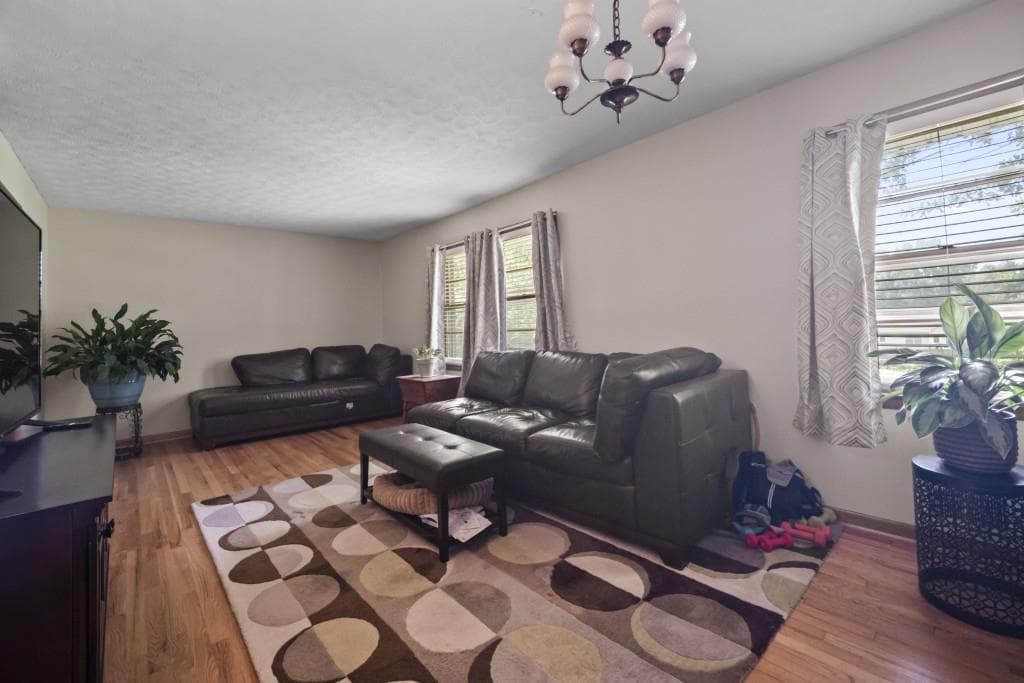 3 bedroom, 2 bathroom, 1,468 sq ft single family residence for sale at 1810 Hasty Road, Marietta, GA 30062 — photo 8