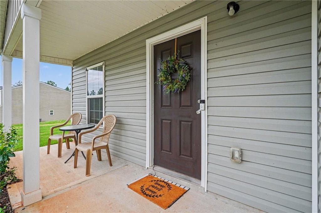 4 bedroom, 3 bathroom, 1,602 sq ft single family residence under contract at 20 Natures Trail, Covington, GA 30016 — photo 3