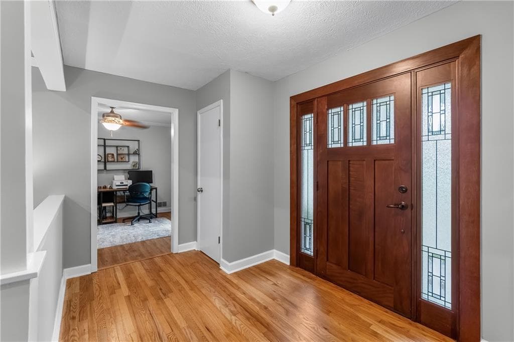 3 bedroom, 2 bathroom, 2,037 sq ft single family residence under contract at 657 Cole Drive, Lilburn, GA 30047 — photo 5