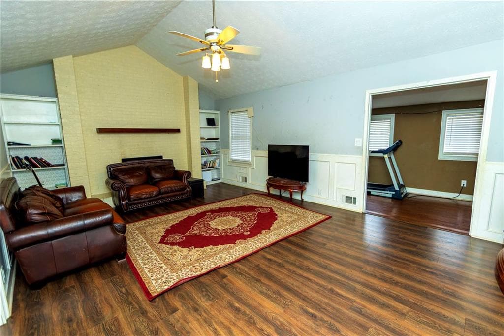 3 bedroom, 3 bathroom, 1,928 sq ft single family residence for sale at 3401 Rae Place, Lawrenceville, GA 30044 — photo 6