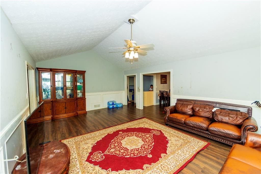3 bedroom, 3 bathroom, 1,928 sq ft single family residence for sale at 3401 Rae Place, Lawrenceville, GA 30044 — photo 7