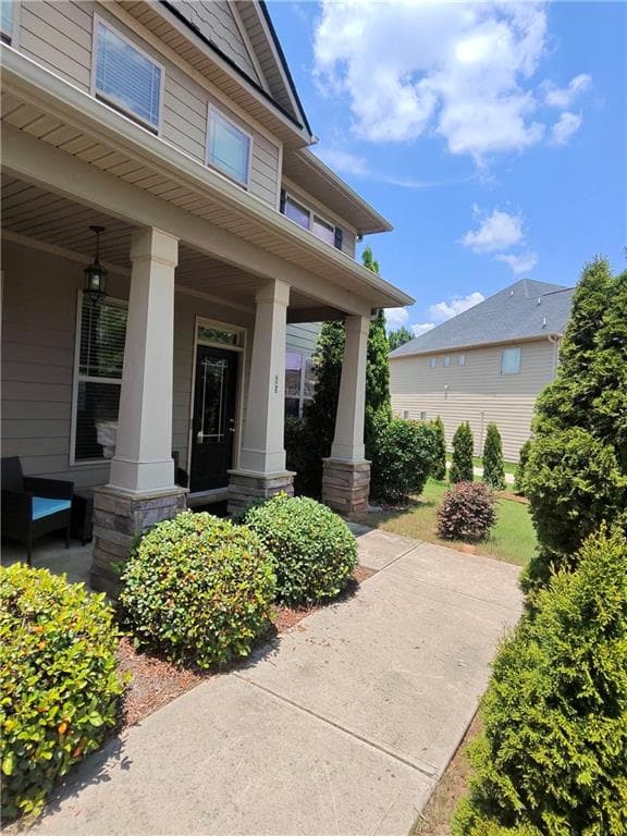 4 bedroom, 3 bathroom, 2,820 sq ft single family residence for sale at 65 Foxgrove Cv, Covington, GA 30014 — photo 2