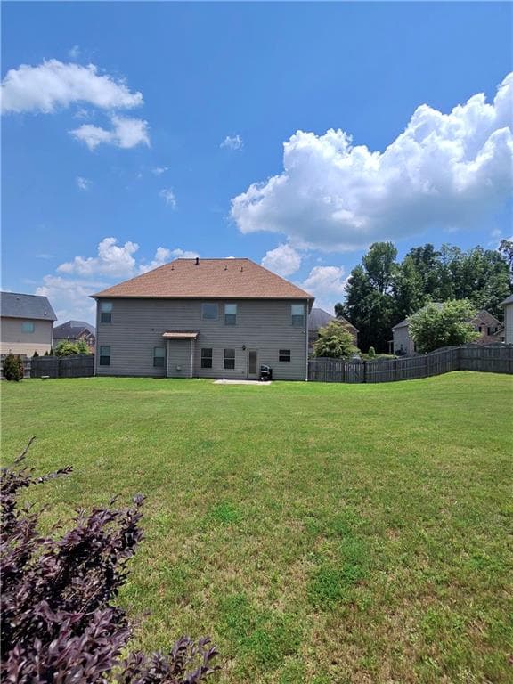 4 bedroom, 3 bathroom, 2,820 sq ft single family residence for sale at 65 Foxgrove Cv, Covington, GA 30014 — photo 4