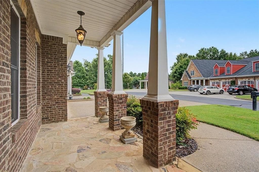 3 bedroom, 4 bathroom, 3,878 sq ft condominium for sale at 2327 Sandy Oaks Drive, Marietta, GA 30066 — photo 6